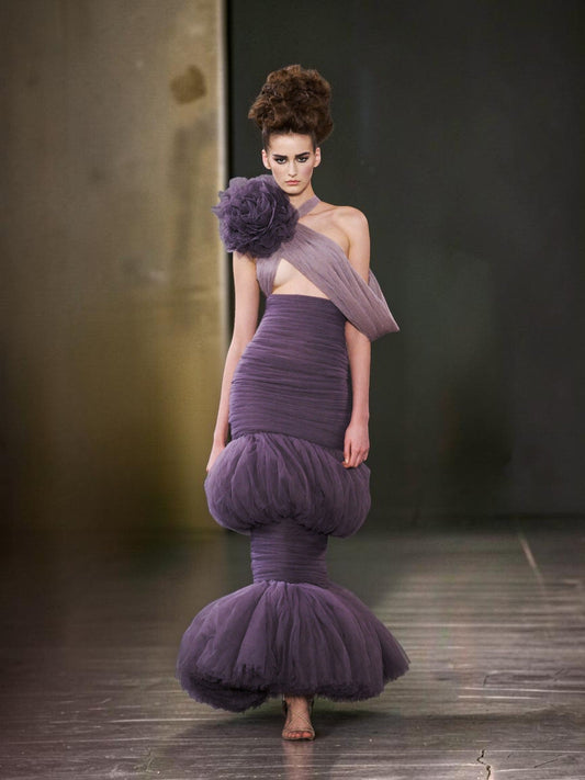 Vestido Escalonado con Hombros Descubiertos
