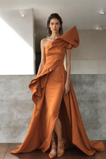 Detailed Material Gown