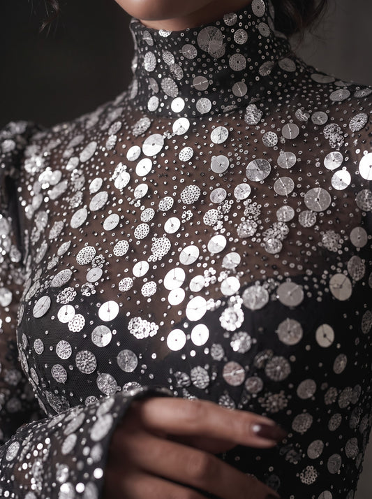 Vestido de noche de lentejuelas de puntos