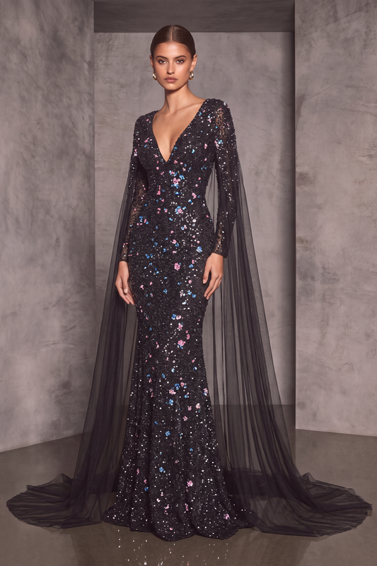 Vestido con capa de tul ilusión